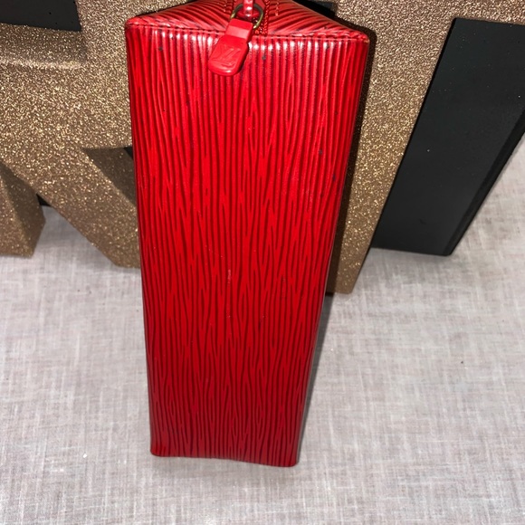 Louis Vuitton Epi Pencil Cosmetics Pouch - Picture 3 of 8
